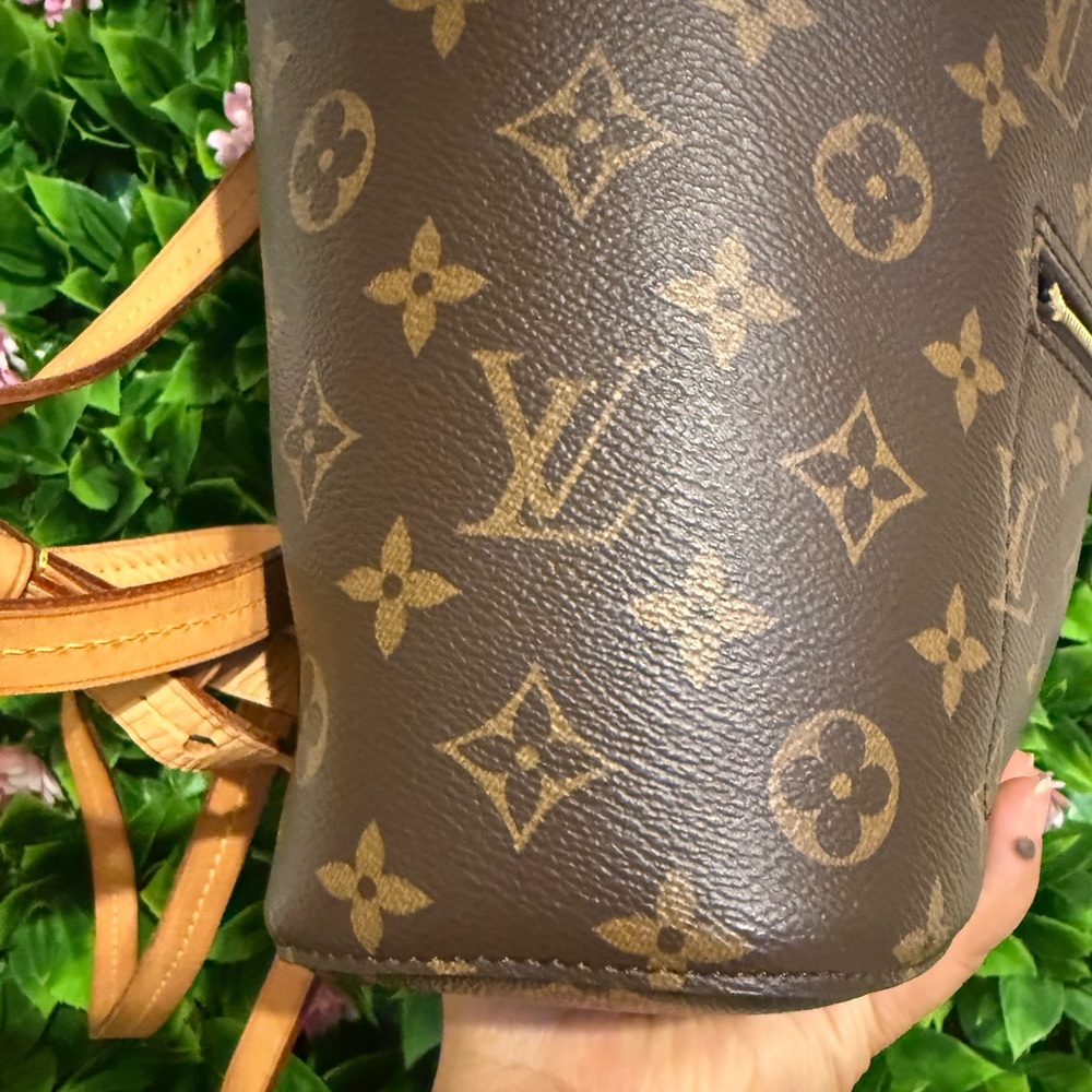 Louis Vuitton Montsour Monogram Backpack - Picture 9 of 15